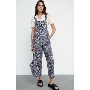✨HP✨Zara Floral Print Dungarees overalls with matching tote